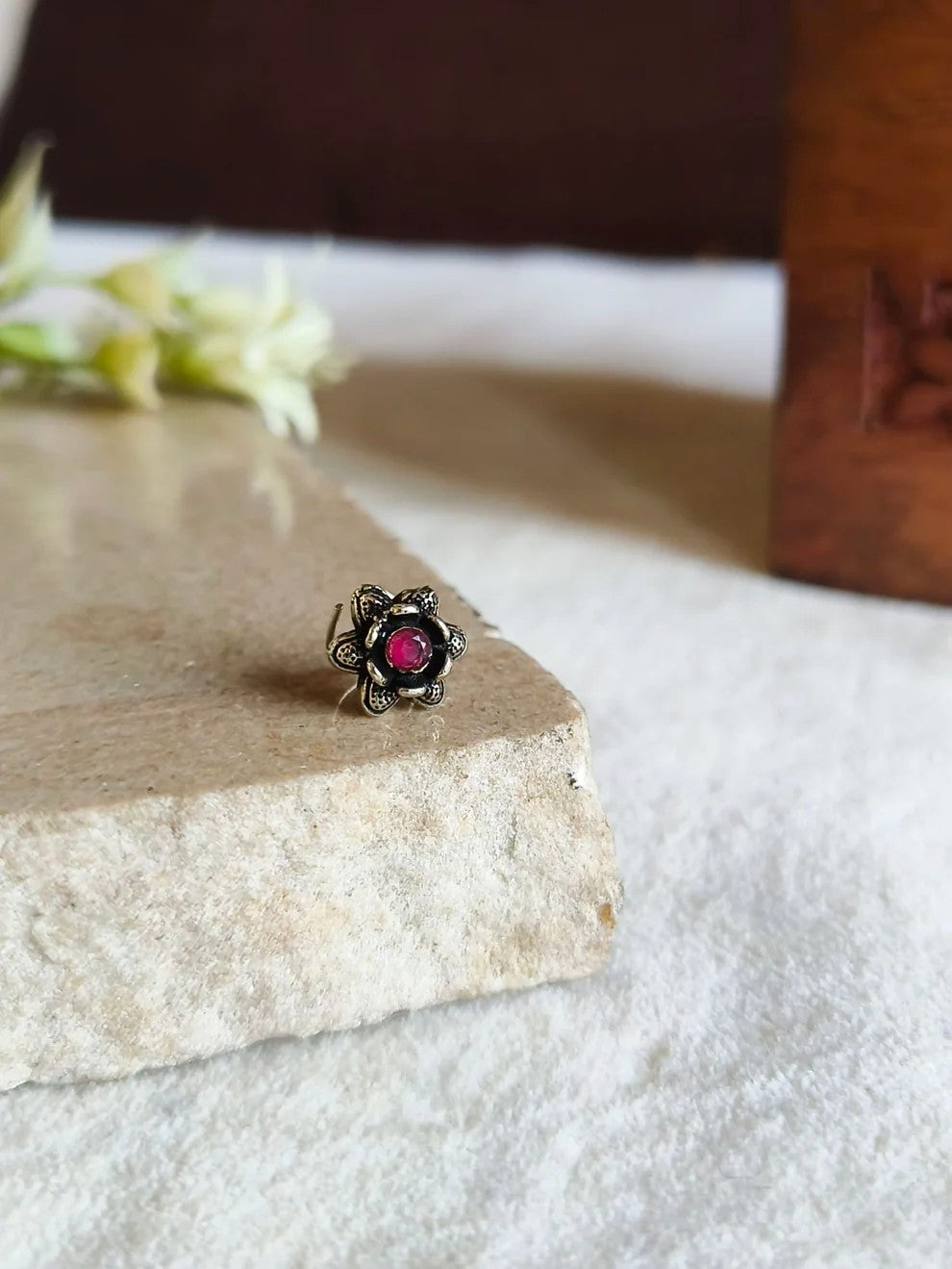 Urban Tevar Divi floral nose pin detail