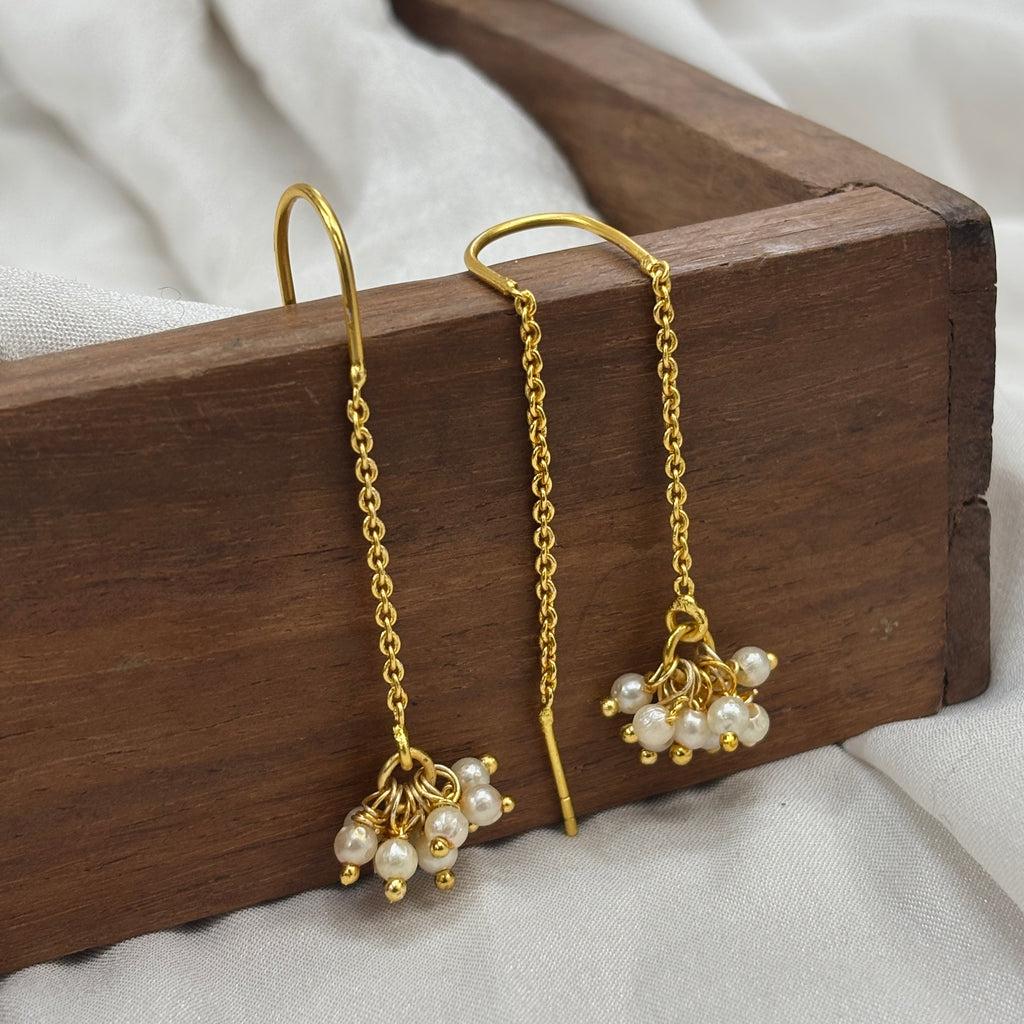 Sui dhaga pearl thread-through earrings, detail view